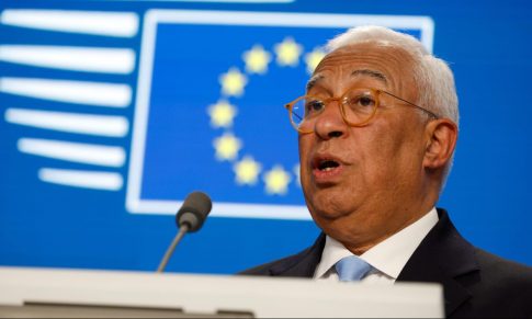 Live: Οι ΗΠΑ απέκλεισαν λιμάνια του Ιράν – Πιθανές νέες συνομιλίες Ουάσινγκτον-Τεχεράνης φέρνουν υποχώρηση στις τιμές του πετρελαίου