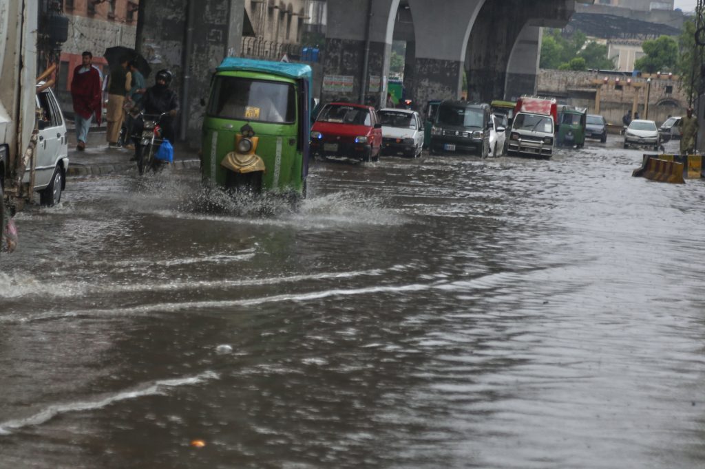 Τουλάχιστον 188 νεκροί εξαιτίας της κακοκαιρίας που πλήττει Πακιστάν και Αφγανιστάν