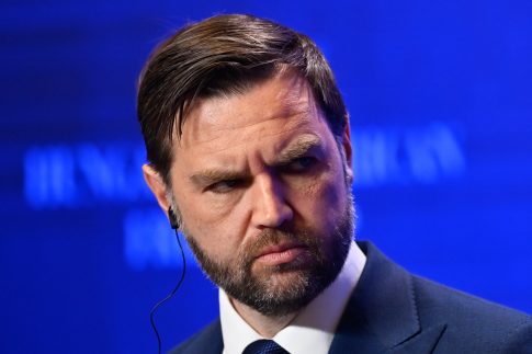 Σέλφι της Μελόνι με κατηγορούμενο μαφιόζο προκαλεί σάλο στην Ιταλία – Για λάσπη στον ανεμιστήρα, κάνει λόγο η Ιταλίδα πρωθυπουργός