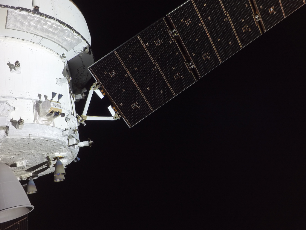 Μετά το Artemis II: Η NASA στρέφεται σε SpaceX και Blue Origin για την «παγκόσμια κούρσα» επιστροφής στη Σελήνη