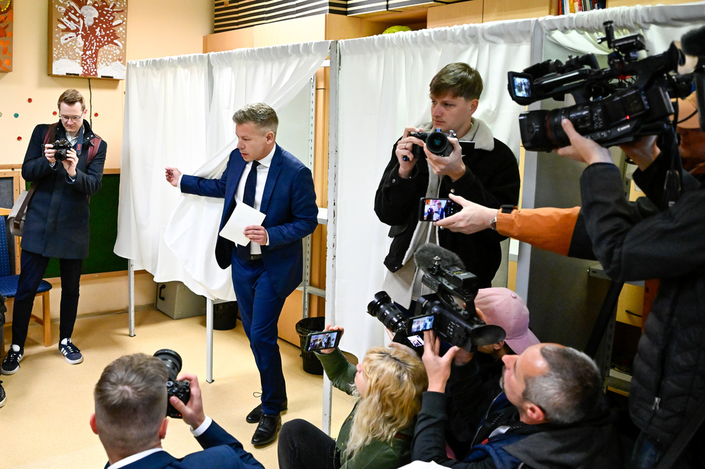 Ουγγαρία: Σε εξέλιξη οι κρίσιμες εκλογές που μπορεί να εκθρονίσουν τον Βίκτορ Όρμπαν μετά από 16 χρόνια