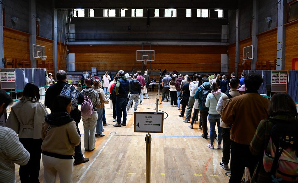 Ουγγαρία: Ο Όρμπαν συνεχάρη τον Πέτερ Μάγιαρ για τη νίκη του, μετά το «οδυνηρό αποτέλεσμα»