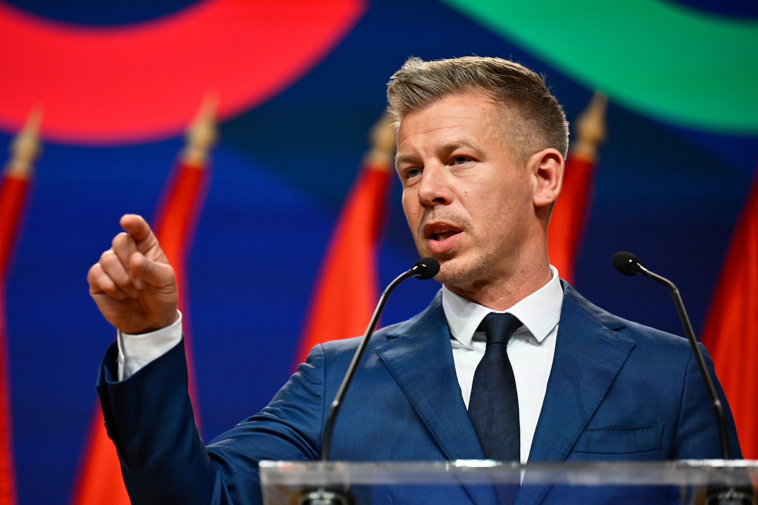 Μάγκιαρ: «Αποκλείεται» η ένταξη στην ΕΕ της Ουκρανίας μιας χώρας σε εμπόλεμη κατάσταση