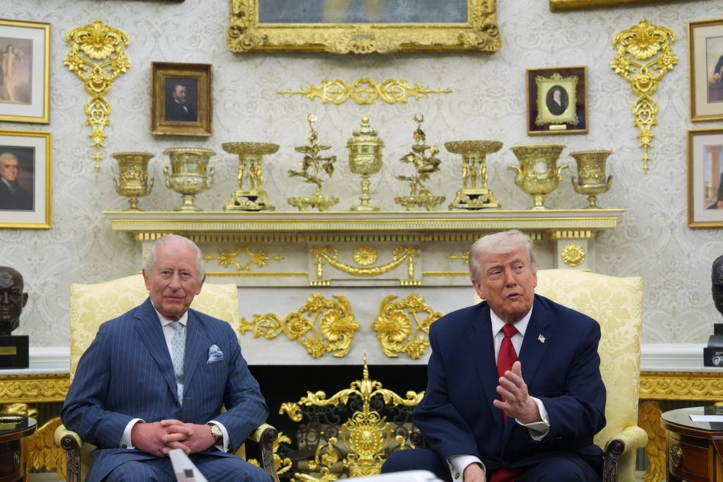 Τραμπ ενώπιον του βασιλιά Καρόλου: Οι ΗΠΑ δεν έχουν πιο στενούς φίλους απο τους Βρετανούς