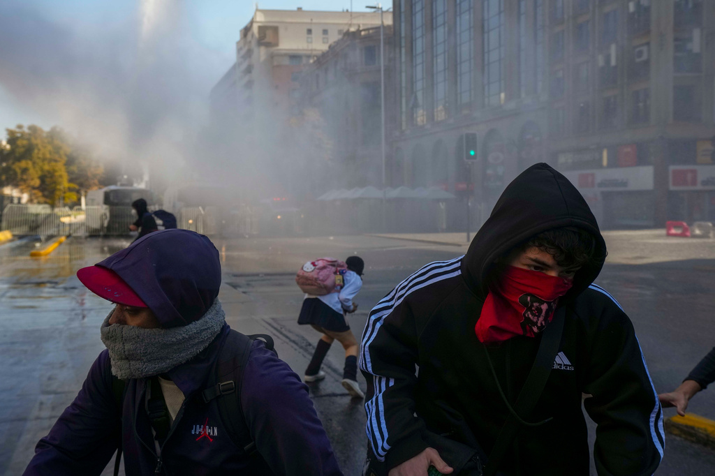 Χιλή: Διαδηλώσεις φοιτητών στο Σαντιάγο κατά των περικοπών στην εκπαίδευση