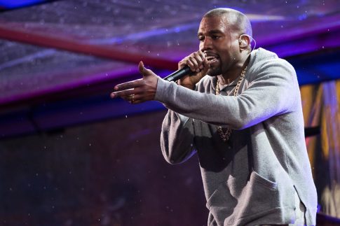 Αγαθονήσι: Παρέλαση των δύο μαθητών του νηπιαγωγείου μαζί με μαθητές από τα Βριλήσσια