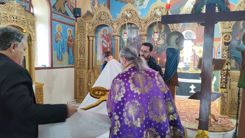 apokathilosi-3 Μεγάλη Παρασκευή: Με κατάνυξη η Αποκαθήλωση στον Πολύανθο Ροδόπης