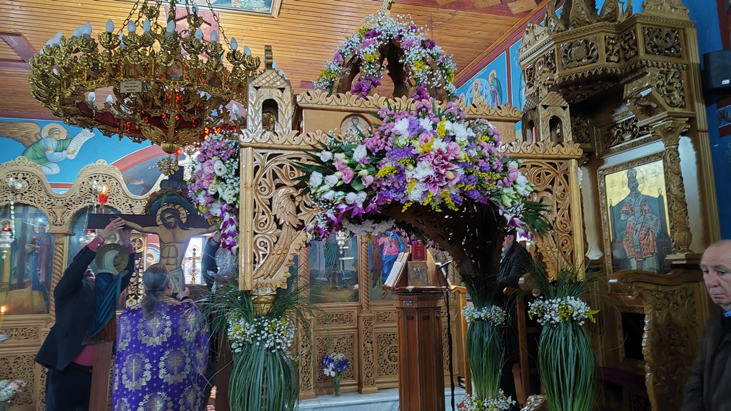 apokatilosi-1 Μεγάλη Παρασκευή: Με κατάνυξη η Αποκαθήλωση στον Πολύανθο Ροδόπης