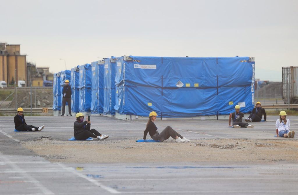 Άσκηση στο λιμάνι Θεσσαλονίκης – Έκρηξη σε φορτηγό και διαρροή επικίνδυνου αερίου με τραυματισμούς εργαζόμενων στον ΟΛΘ