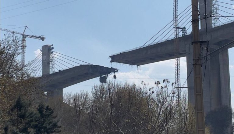 Ιράν: Τουλάχιστον 8 νεκροί και 95 τραυματίες από τον βομβαρδισμό γέφυρας δυτικά της Τεχεράνης