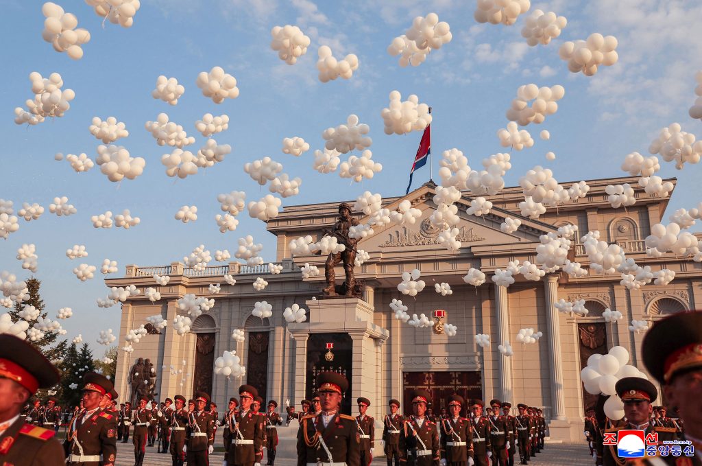 Η Βόρεια Κορέα εγκαινίασε μουσείο για τους πεσόντες στρατιώτες στον πόλεμο Ρωσίας – Ουκρανίας