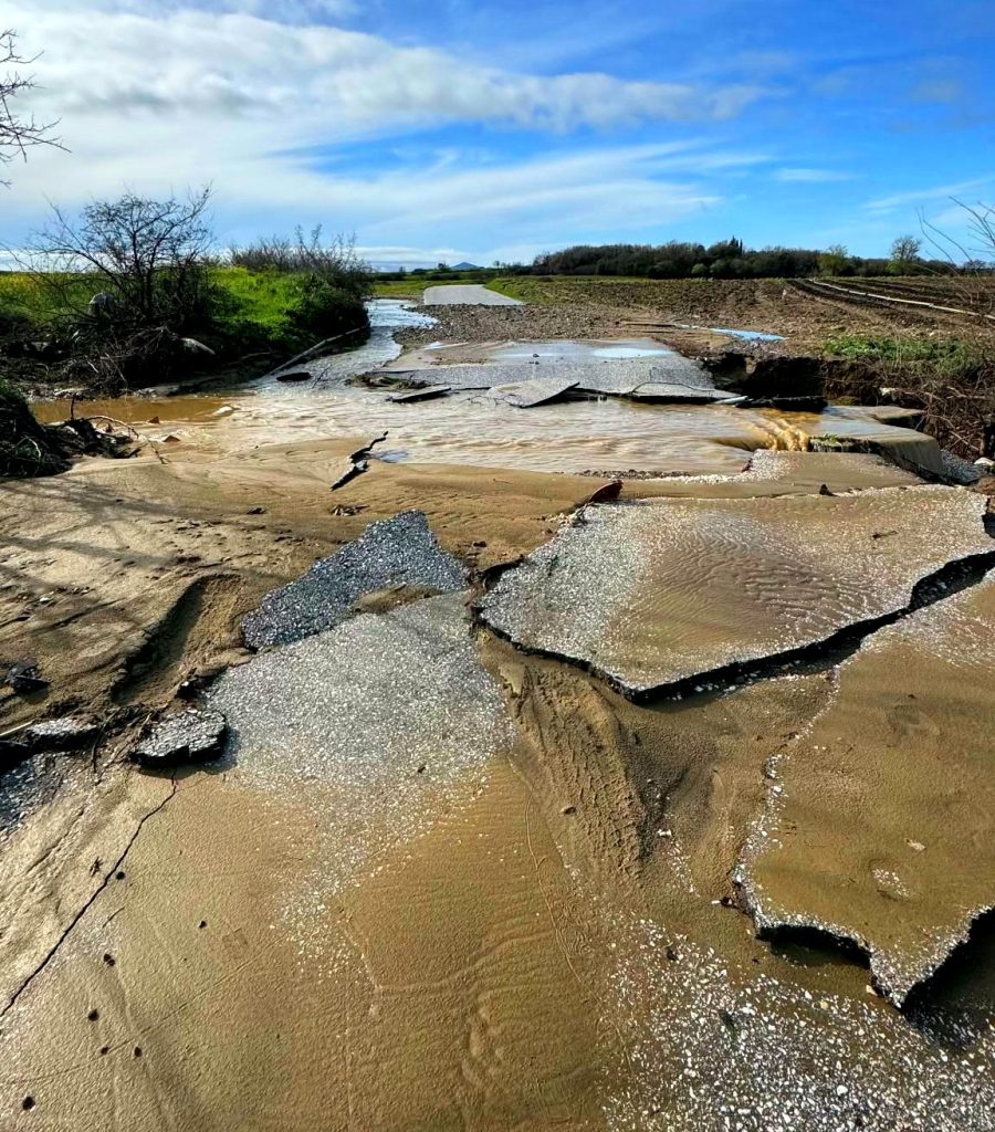 Κακοκαιρία Erminio: Χείμαρροι «φούσκωσαν» – Τεράστιοι όγκοι φερτών υλικών και λάσπες «έπνιξαν» χωριά στην Κομοτηνή