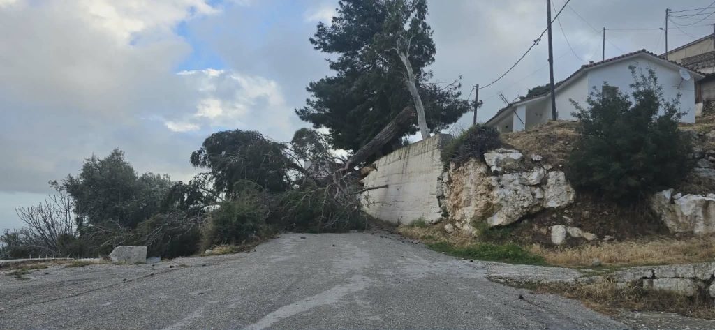 Χίος: Το λιμανάκι του Εμπορειού κτύπησε η κακοκαιρία Erminio