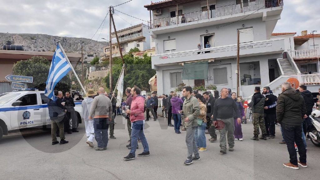 Ρουκέτες αναστάσιμες στο Βροντάδο της Χίου