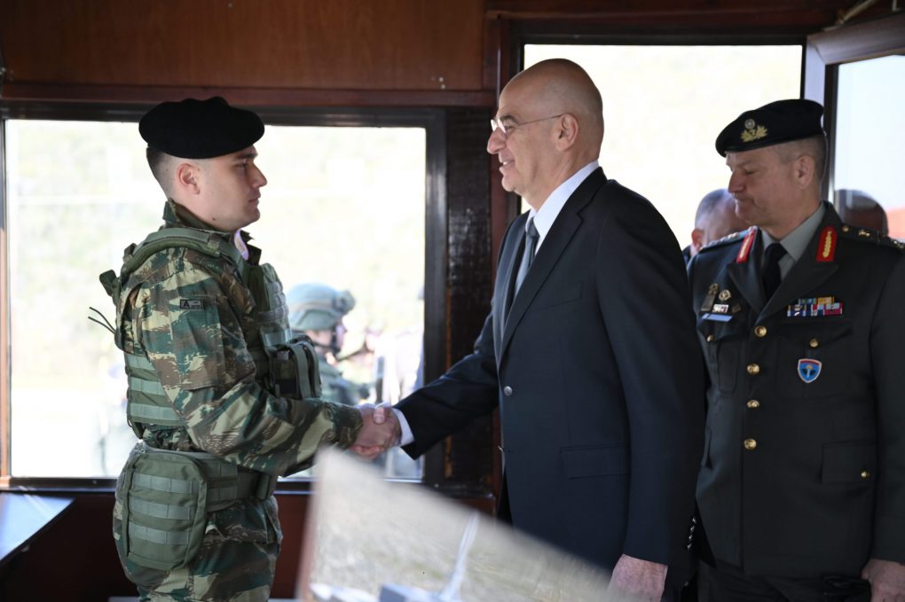 Ν. Δένδιας από τον Έβρο: Μεγάλη μου χαρά και μεγάλη μου τιμή που είχαμε την ευκαιρία να ανταλλάξουμε ευχές με τους Ακρίτες μας