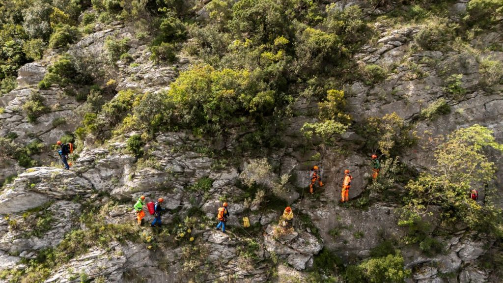 Άσκηση διάσωσης στην κοιλάδα των Τεμπών από την Αυτοκινητόδρομος Αιγαίου και την ΕΜΑΚ