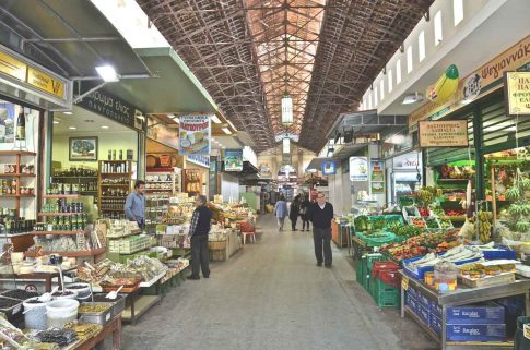 Καλαμάτα: Μεγάλη ταλαιπωρία για επιβάτες πτήσεων από Ηνωμένο Βασίλειο – «Μπλόκο» στους ελέγχους του αεροδρομίου