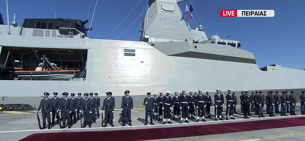 «Γέφυρα» Ελλάδας και Γαλλίας στον «Κίμωνα» – Η κοινή επίσκεψη Μητσοτάκη – Μακρόν στη φρεγάτα live