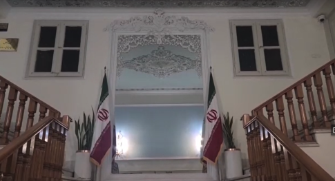 Ανοιχτή γραμμή Ιράν και Ομάν για τα Στενά του Ορμούζ – Στη Ρωσία ο Αραγτσί για επαφές με τον Πούτιν