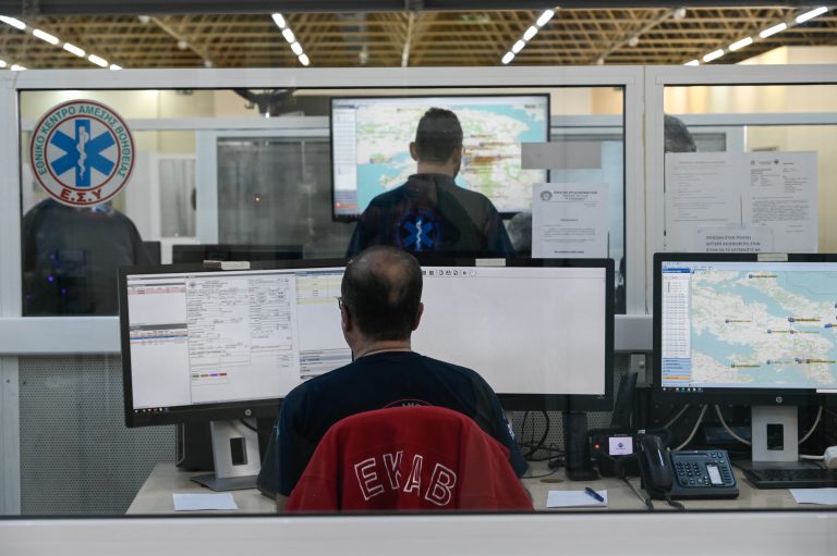 Πάσχα στη δουλειά – Τα επαγγέλματα που δεν γνωρίζουν γιορτή και αργία