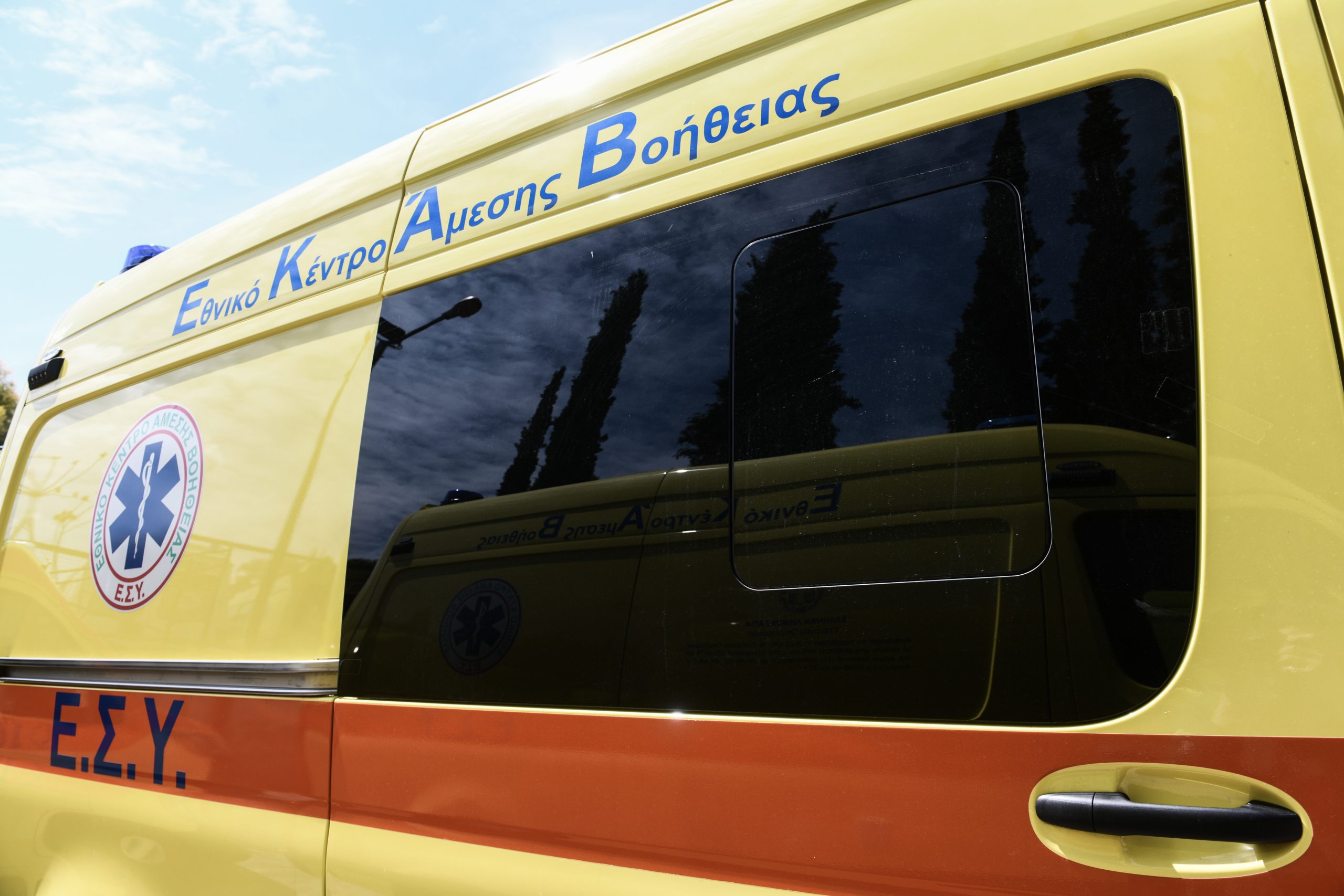 Θεσσαλονίκη: Η ανακοίνωση της ΕΛ.ΑΣ. για το τροχαίο με έναν νεκρό και τρεις τραυματίες στον Εύοσμο