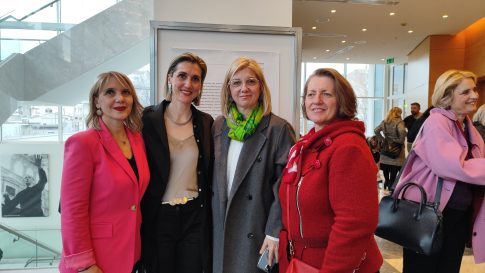 Κομοτηνή: Η κατανυκτική Ακολουθία των Αγίων Παθών υπό τον Μητροπολίτη Μαρωνείας κ.κ. Παντελεήμονα