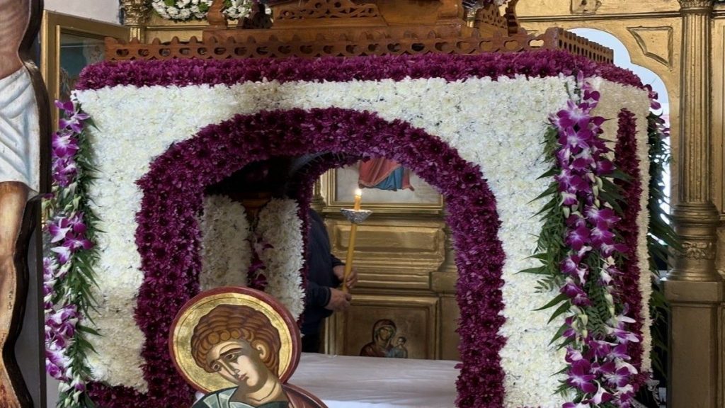 Πανδαισία χρωμάτων στους Επιταφίους της Ρόδου