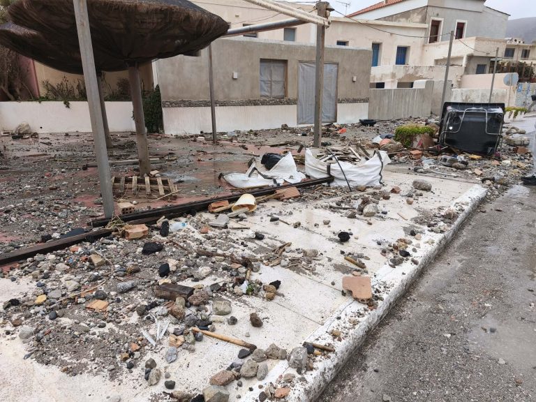 Σαρωτικό το πέρασμα του “Erminio” με έναν νεκρό και πολλές καταστροφές – Το ΕΡΤnews στις πληγείσες περιοχές