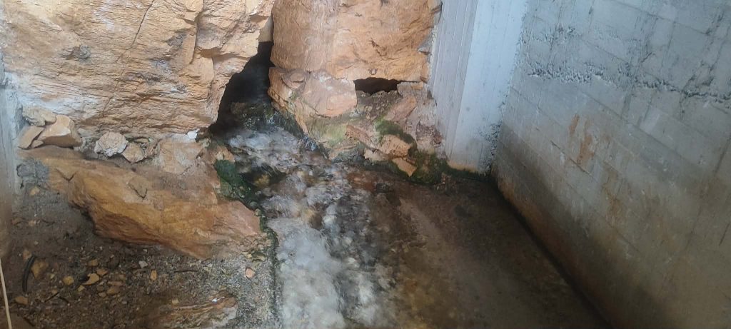 Πλήθος κόσμου στον Προσκυνηματικό Ναό της Ζωοδόχου Πηγής σε υψόμετρο 1.300 μέτρων