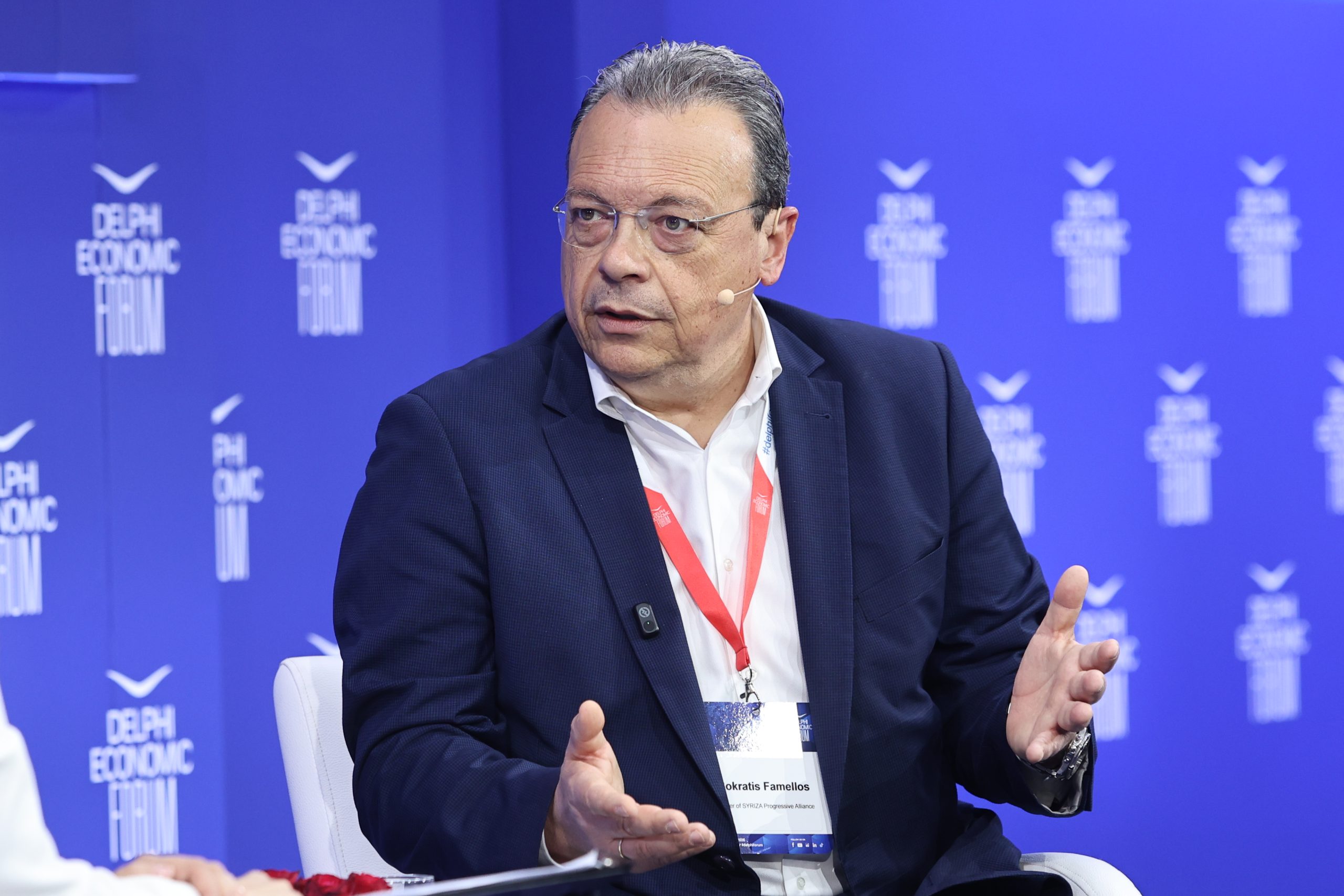 Φάμελλος από Φόρουμ των Δελφών: Ο Μητσοτάκης ανακάλυψε λεφτόδεντρα την ώρα που συζητιέται η άρση ασυλίας των βουλευτών του