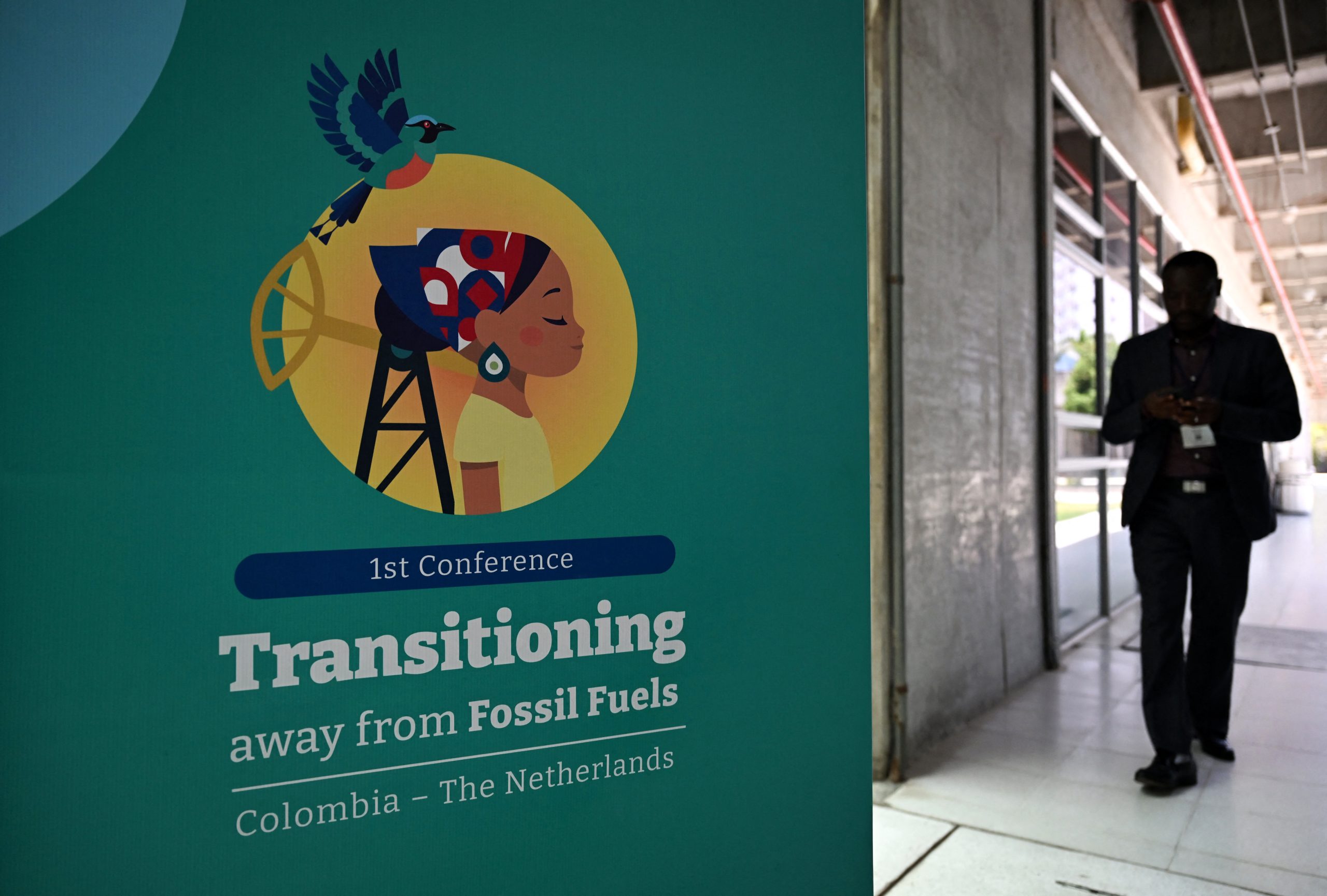 Έναρξη της πρώτης διάσκεψης για τη μετάβαση από τα ορυκτά καύσιμα