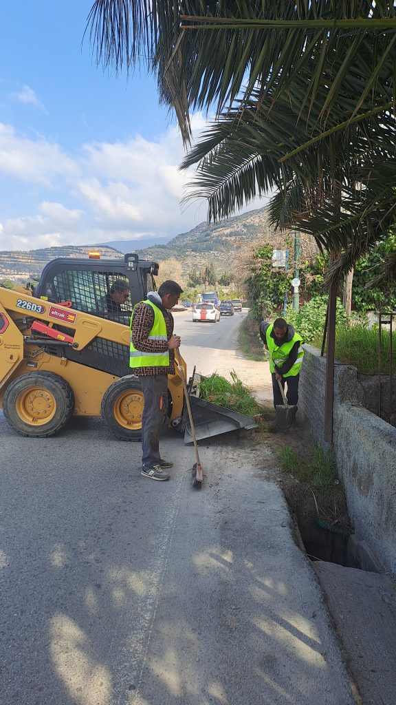 Καθαρισμοί στο οδικό δίκτυο Μαγνησίας και Σποράδων από την Περιφέρεια Θεσσαλίας