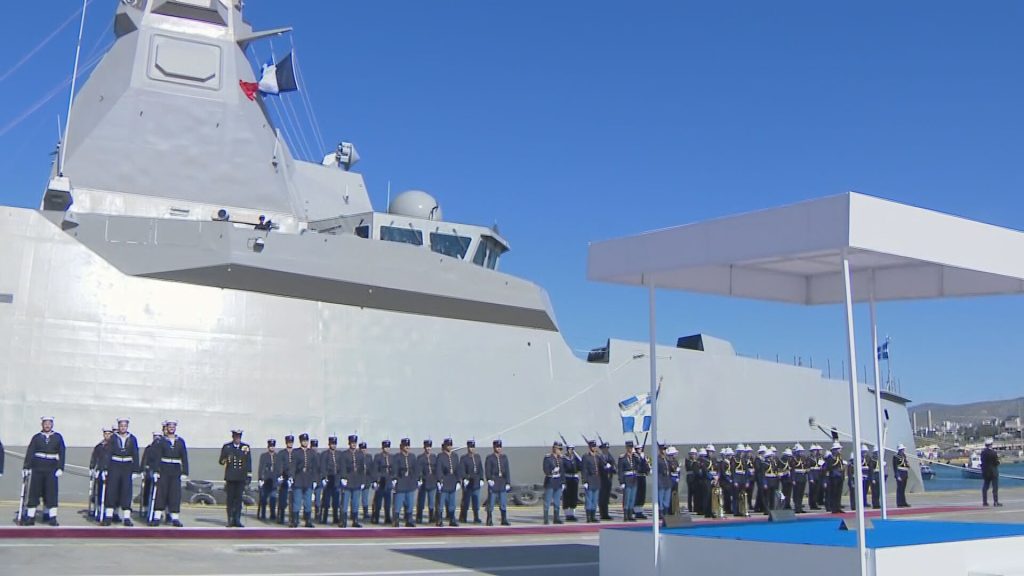 «Γέφυρα» Ελλάδας και Γαλλίας στον «Κίμωνα» – Η κοινή επίσκεψη Μητσοτάκη – Μακρόν στη φρεγάτα live