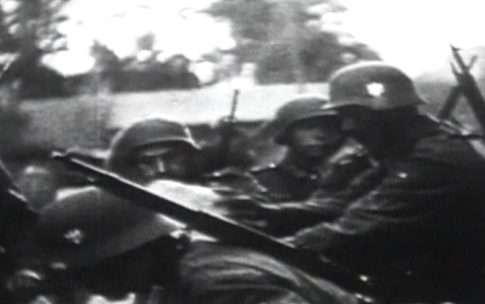 «Ψηφιακό ανάχωμα» για την προστασία των ανηλίκων η απαγόρευση πρόσβασης στα social media για κάτω των 15 ετών