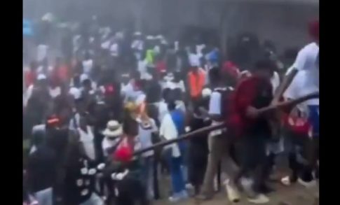 Η πρώτη γαλάζια σημαία σε παραλία της δυτικής Σάμου