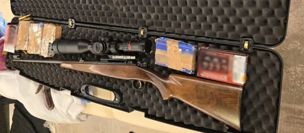 Ένα δισ. η ζημιά στο Δημόσιο από το κύκλωμα λαθραίων τσιγάρων του «Πούτιν» – Δεσμεύτηκαν βίλες, ξενοδοχείο και τάνκερ