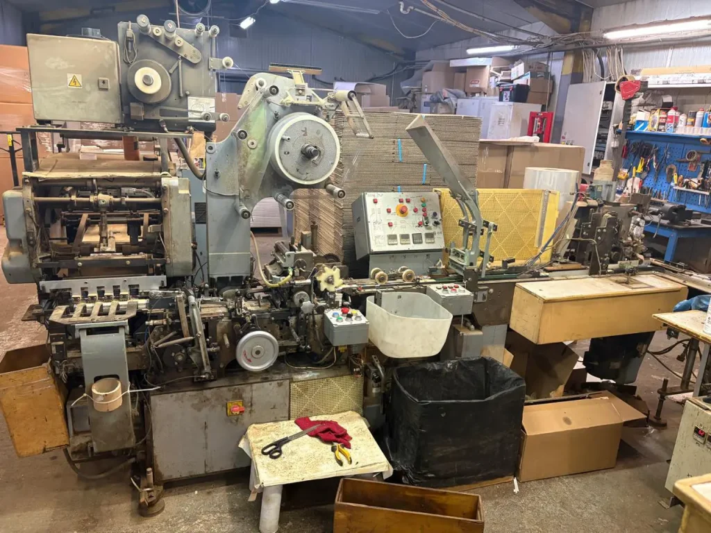 Ένα δισ. η ζημιά στο Δημόσιο από το κύκλωμα λαθραίων τσιγάρων του «Πούτιν» – Δεσμεύτηκαν βίλες, ξενοδοχείο και τάνκερ