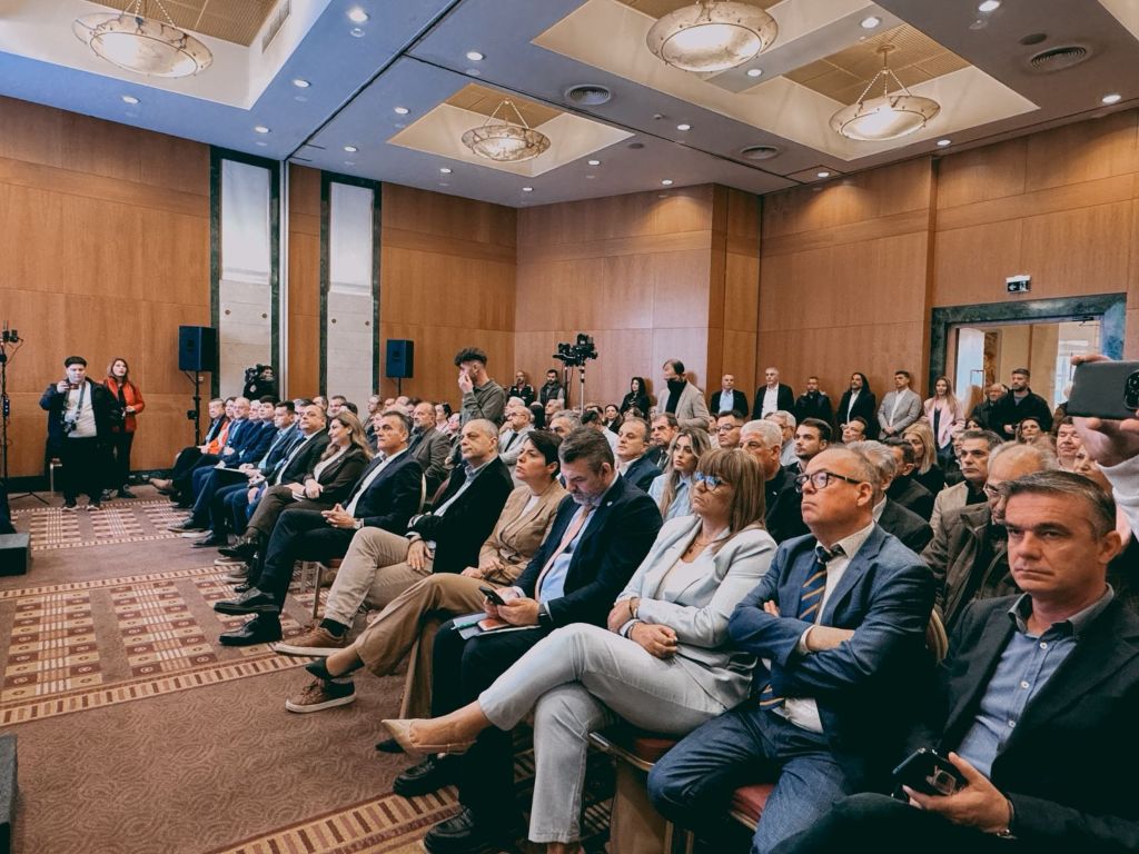 Τους πέντε άξονες για να γίνει η Λάρισα βιώσιμη πόλη παρουσίασε ο Θαν. Μαμάκος