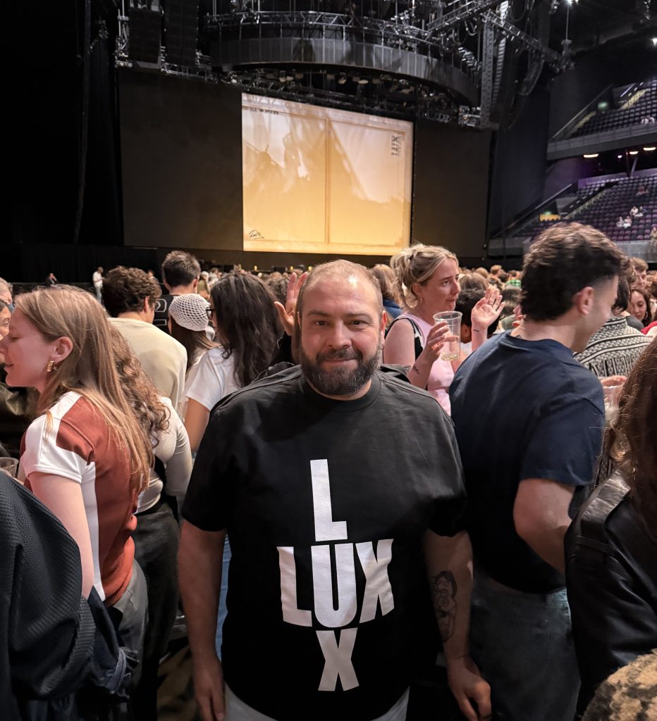 Ποια διάσημη Ελληνίδα τραγουδίστρια ζήτησε το λογαριασμό στη Rosalia;