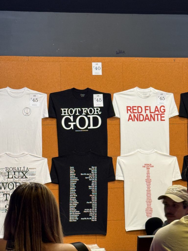 Ποια διάσημη Ελληνίδα τραγουδίστρια ζήτησε το λογαριασμό στη Rosalia;