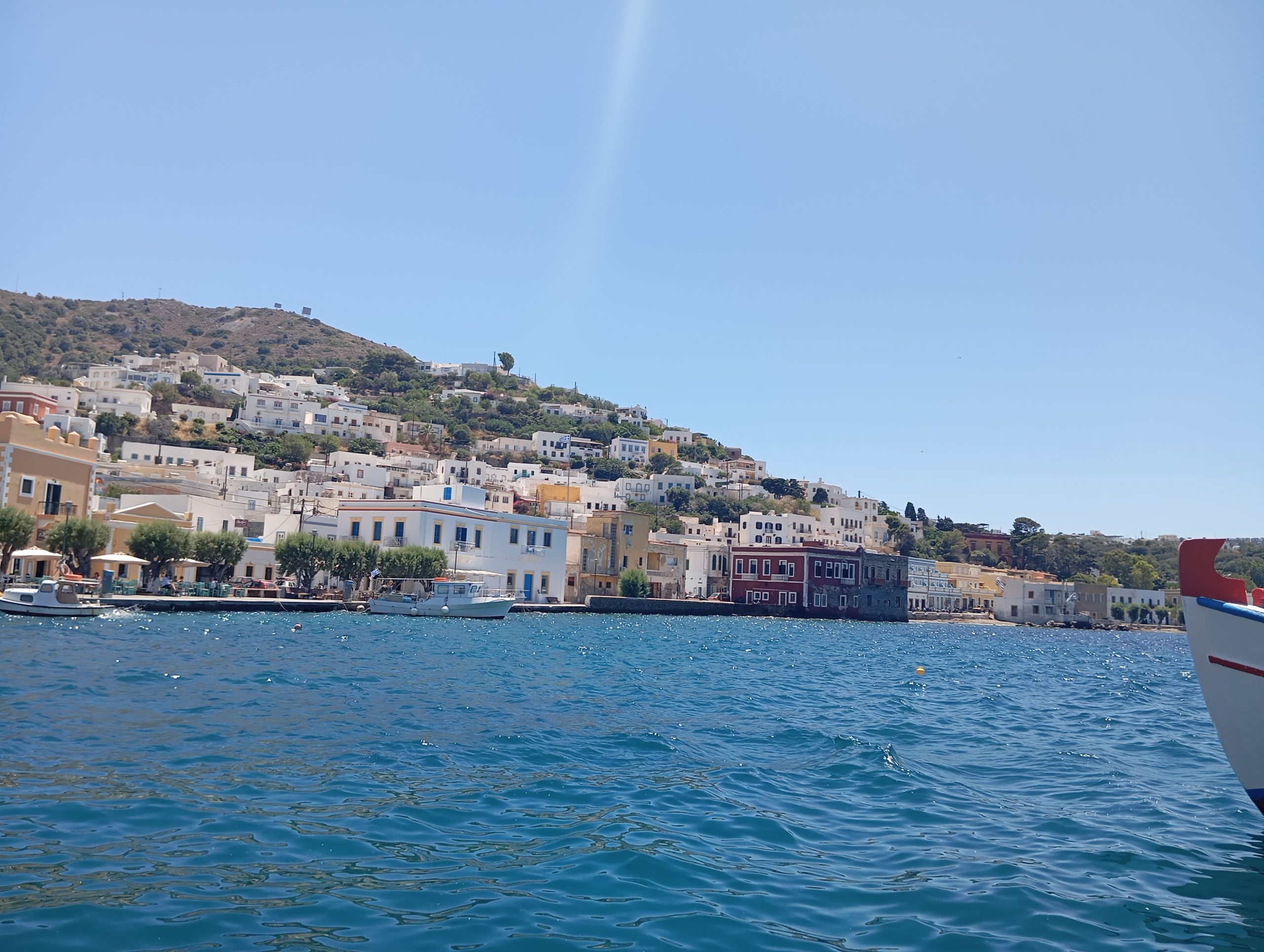 Λέρος: Απόπειρα παράνομης επιβίβασης 30 μεταναστών σε πλοίο στη Λέρο – Άμεση κινητοποίηση Λιμενικού