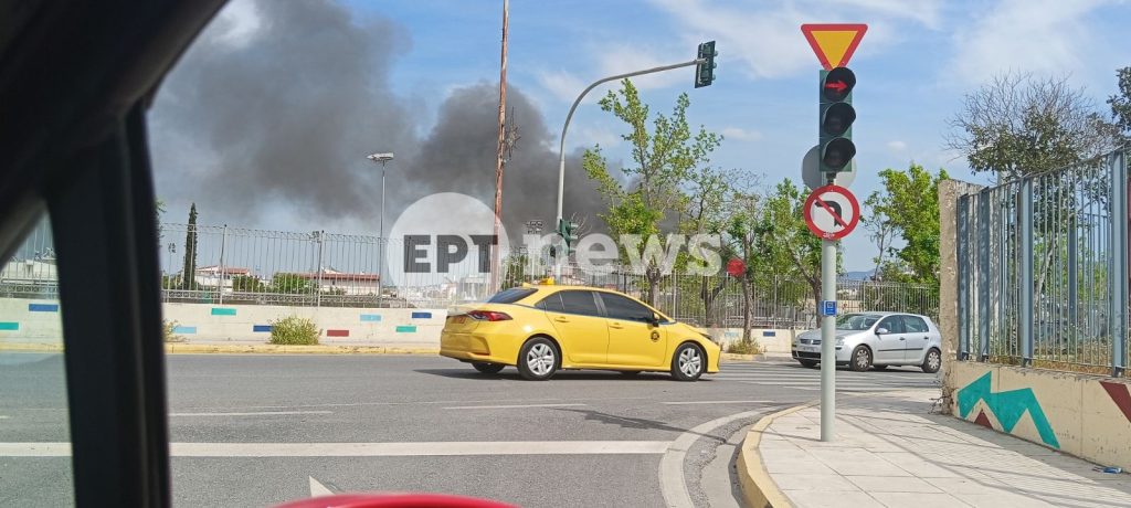 Μεγάλη πυρκαγιά σε επιχείρηση ανταλλακτικών στο Ίλιον