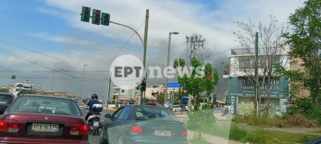 Μεγάλη πυρκαγιά σε επιχείρηση ανταλλακτικών στο Ίλιον