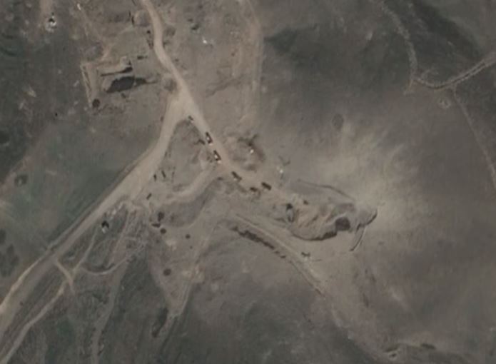 Το Ιράν απομακρύνει τα συντρίμμια που φράζουν τις εισόδους στις υπόγειες «πόλεις πυραύλων» του