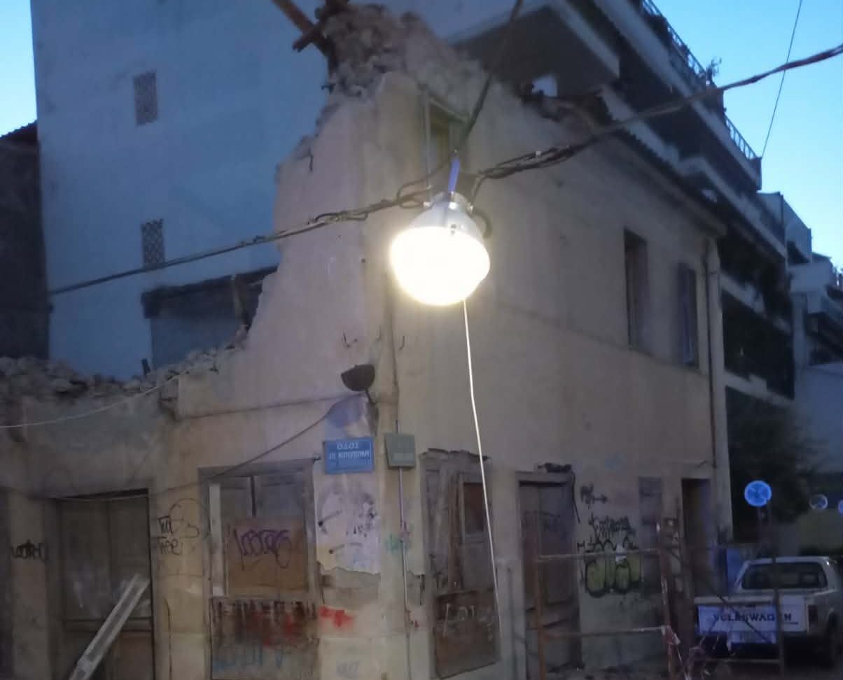 Κατέρρευσε παλιό σπίτι στο κέντρο της Χαλκίδας 