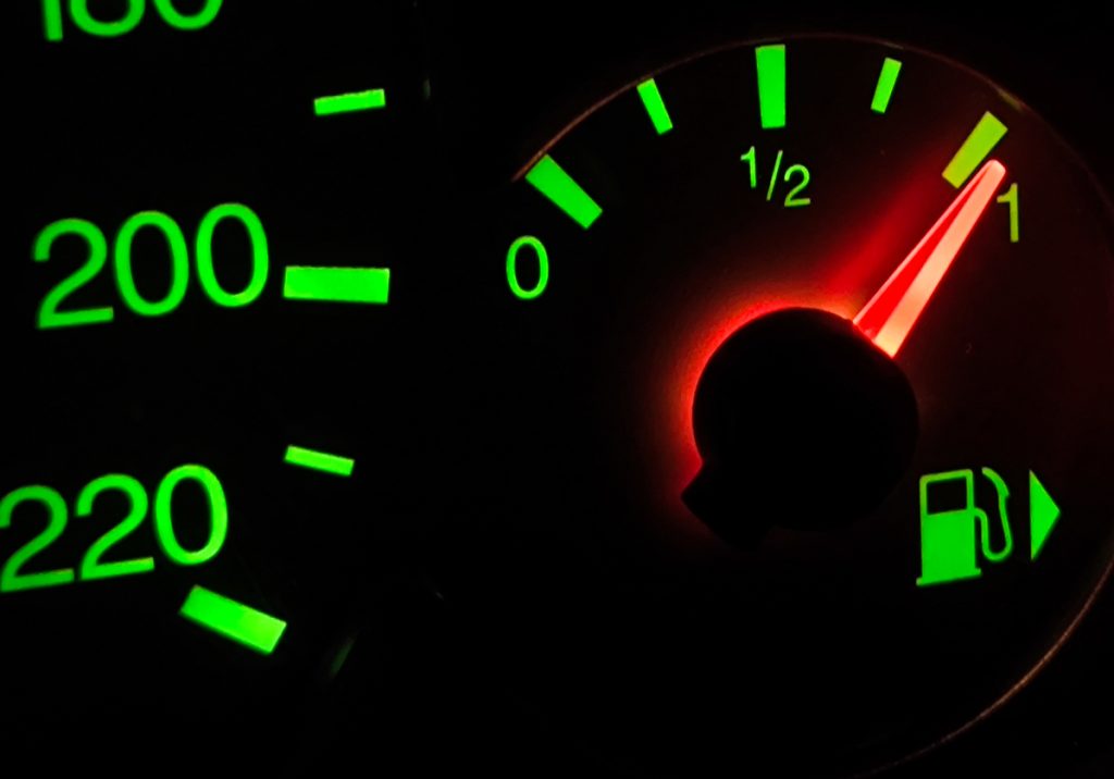 Πρεμιέρα σήμερα για τα μέτρα στήριξης για τα καύσιμα – Άμεσο όφελος 20 λεπτά στο Diesel – Έρχεται Fuel Pass για 3,1 εκατ. ιδιοκτήτες ΙΧ