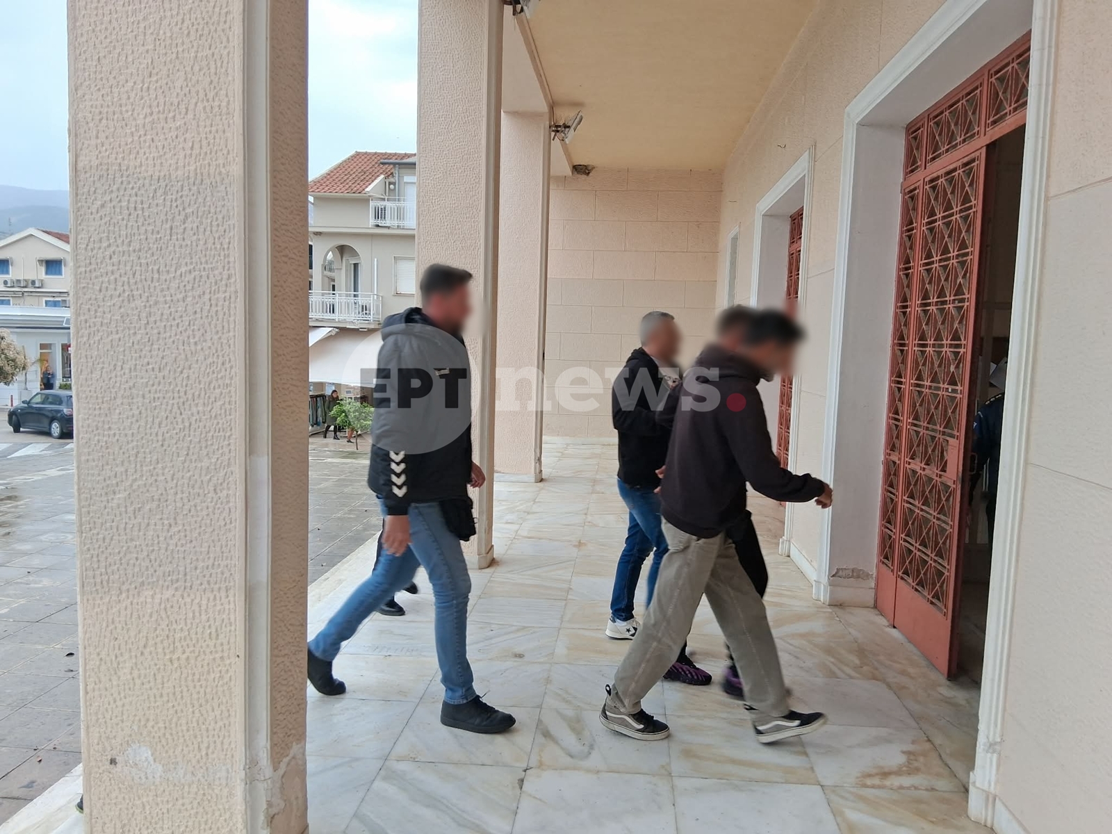 Ενώπιον του εισαγγελέα οι τρεις συλληφθέντες για τον θάνατο της 19χρονης στο Αργοστόλι στην Κεφαλονιά