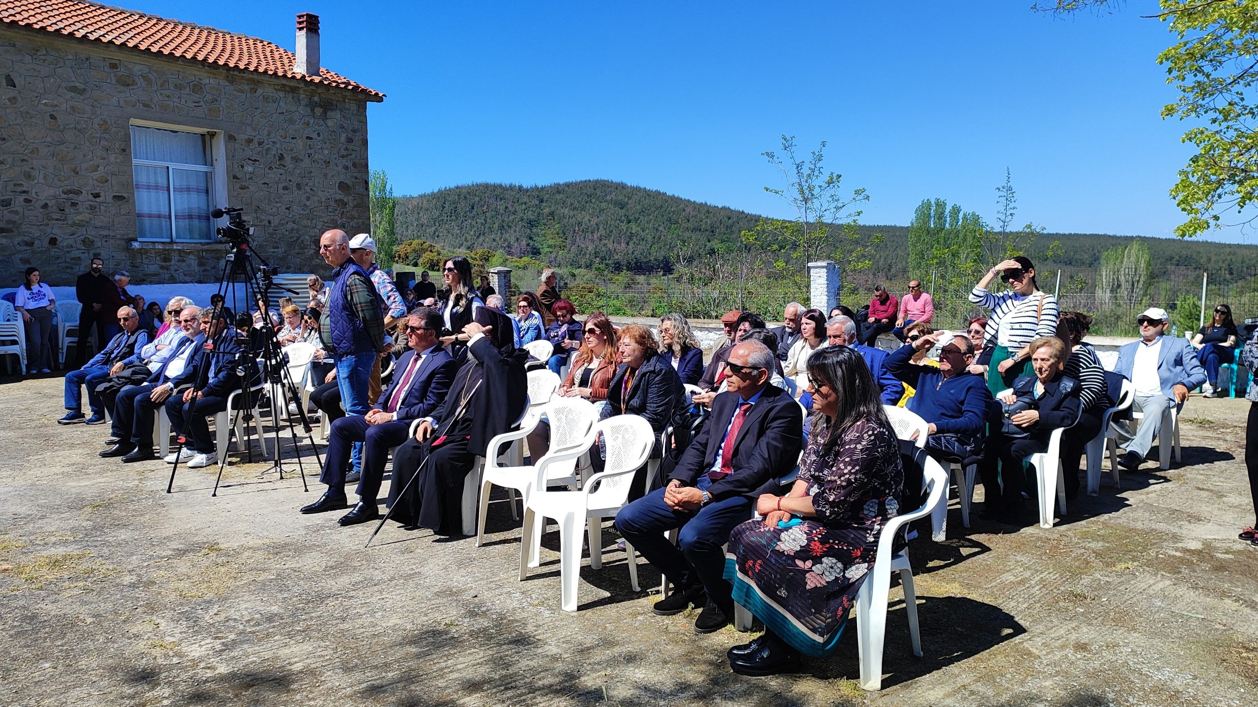 kizari-3 Ο Σύλλογος Απανταχού Κιζαριωτών τίμησε τις 52 οικογένειες Ποντίων που εγκαταστάθηκαν πρώτες στο χωριό