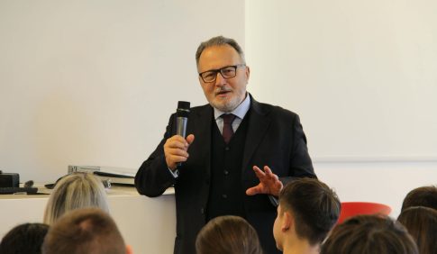 <strong>Σύσκεψη στη Γαστούνη για την παραβατικότητα</strong>