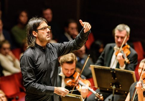 Βόλος: Προσποιήθηκαν υπάλληλο του ΔΕΔΔΗΕ και άρπαξαν 50.000 ευρώ, κοσμήματα και χρυσή λίρα